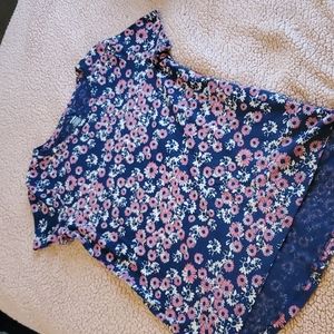 Youth,  hi-lo t-shirt